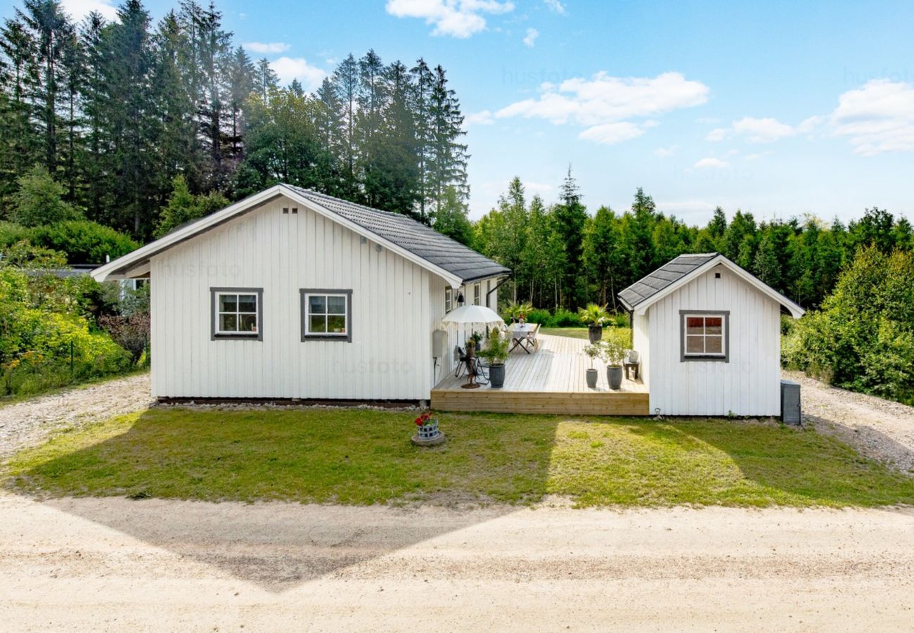 Stuga i Halmstad - Fint semesterhus i Marbäck, nära Halmstad och Ullared |SE02065