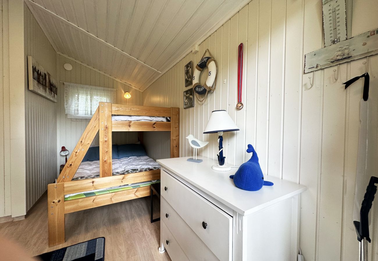 Stuga i Tanumshede - Mysig stuga med villastandard på Raftötången | SE09041
