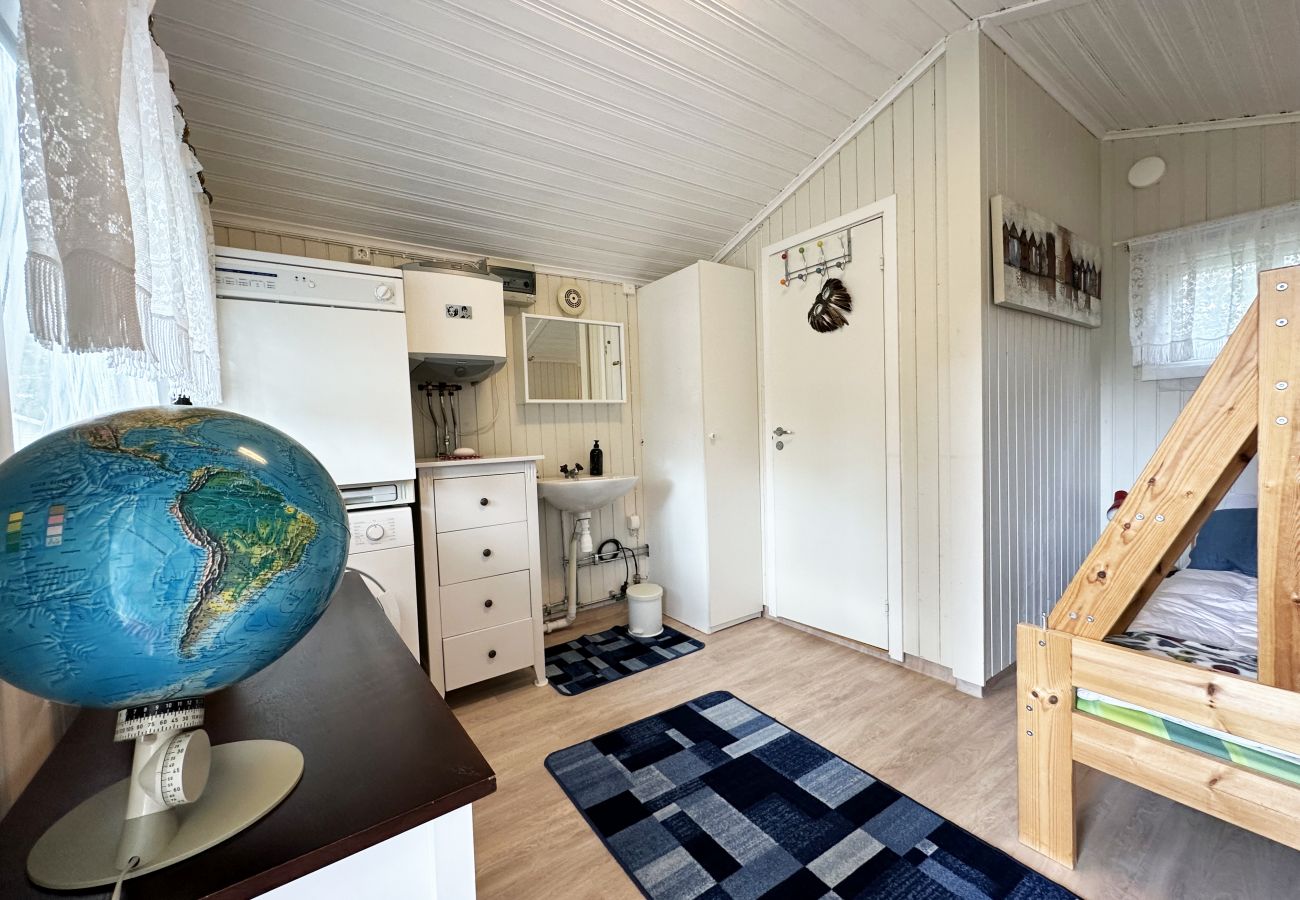 Stuga i Tanumshede - Mysig stuga med villastandard på Raftötången | SE09041