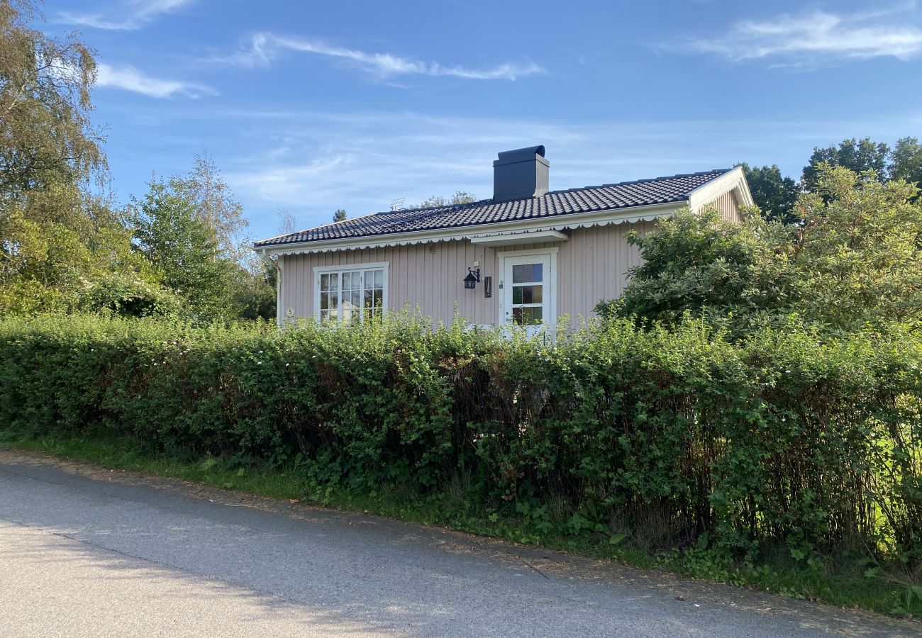 Stuga i Vejbystrand - Mysigt boende med gångavstånd till havet | SE01057