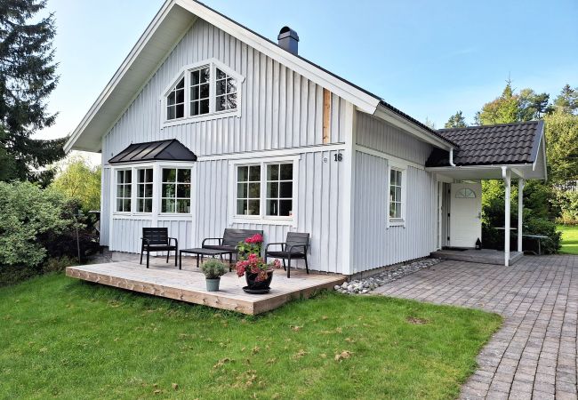 Stuga i Härryda - Fräsch villa i Härryda nära Landvetter flygplats och golfbana | SE08069