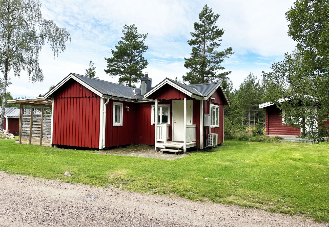 Stuga i Timmersdala - Trevlig semesterbostad vid sjön Vristulven | SE08049