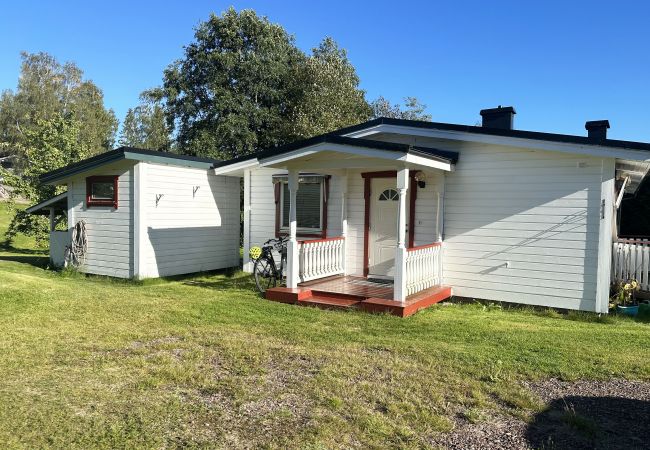 Stuga i Kil - Mysig stuga i Kil nära sjön Fryken | SE18027