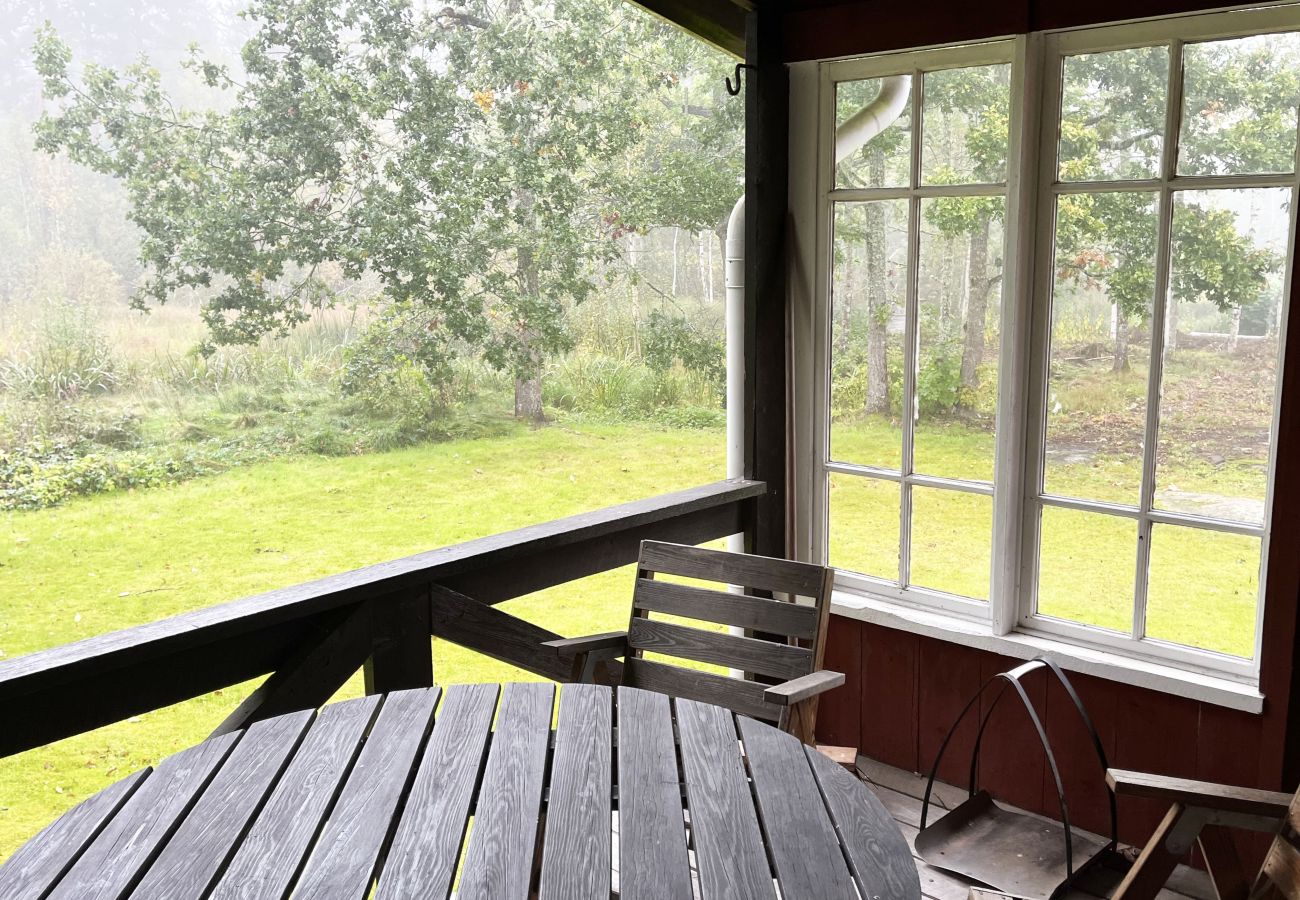 Stuga i Fårbo - Fin stuga belägen i gammal kvarnmiljö | SE05048