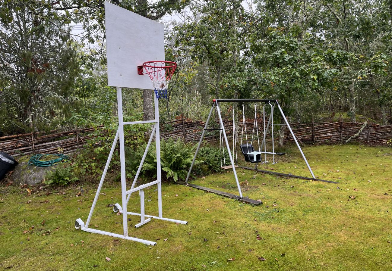 Stuga i Fårbo - Fin stuga belägen i gammal kvarnmiljö | SE05048