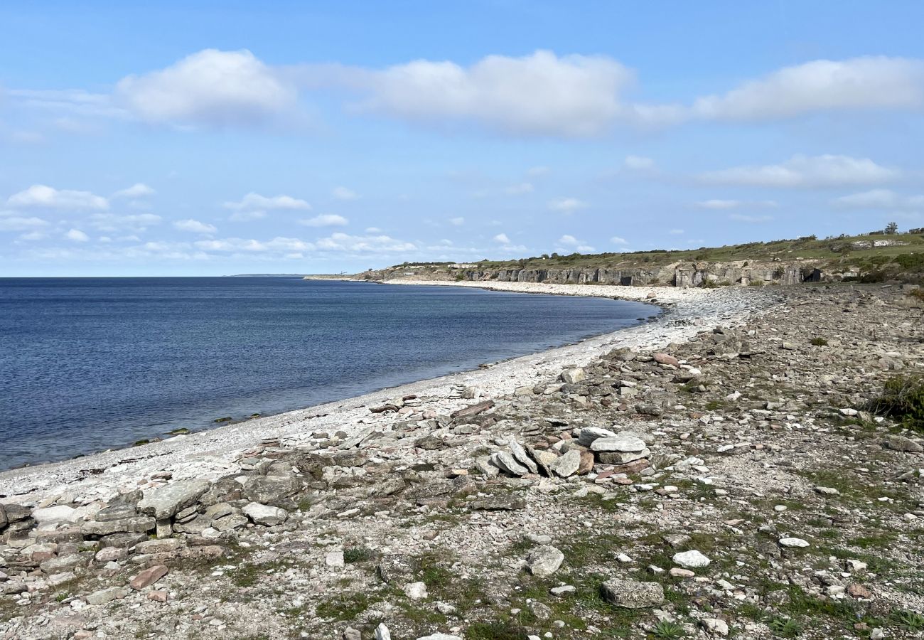 Stuga i Löttorp - Mysig stuga med utsikt över havet belägen vid Sandvik | SE04042