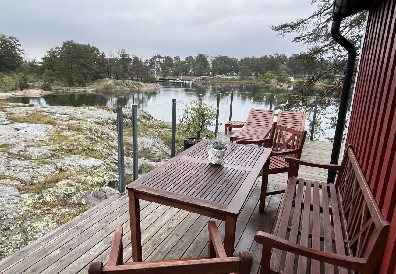 Stuga i Oskarshamn - Fin stuga belägen på en havstomt utanför Oskarshamn | SE05047
