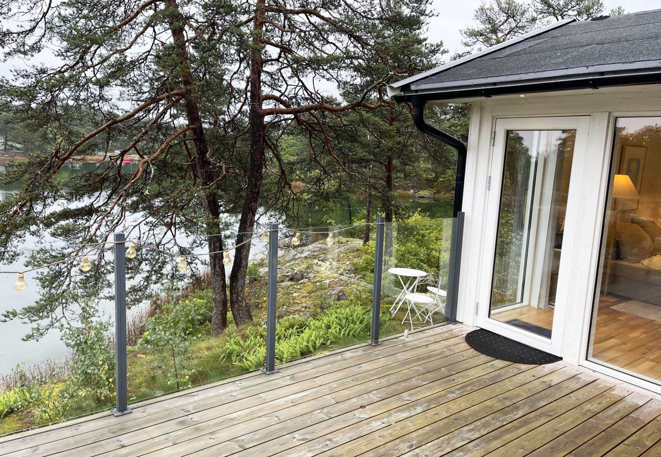 Stuga i Oskarshamn - Fin stuga belägen på en havstomt utanför Oskarshamn | SE05047