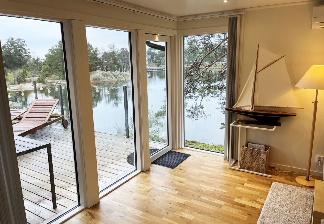 Stuga i Oskarshamn - Fin stuga belägen på en havstomt utanför Oskarshamn | SE05047