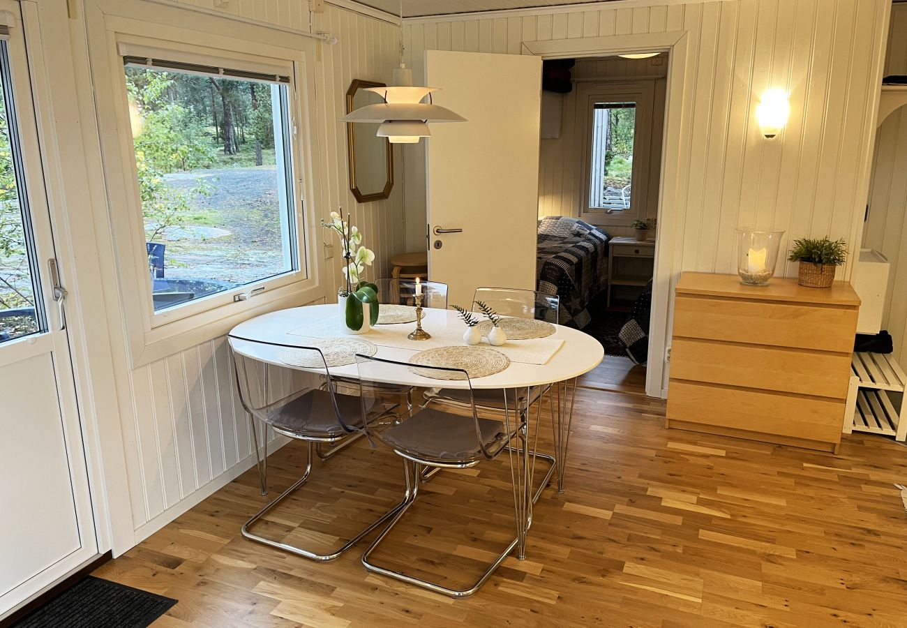 Stuga i Oskarshamn - Fin stuga belägen på en havstomt utanför Oskarshamn | SE05047
