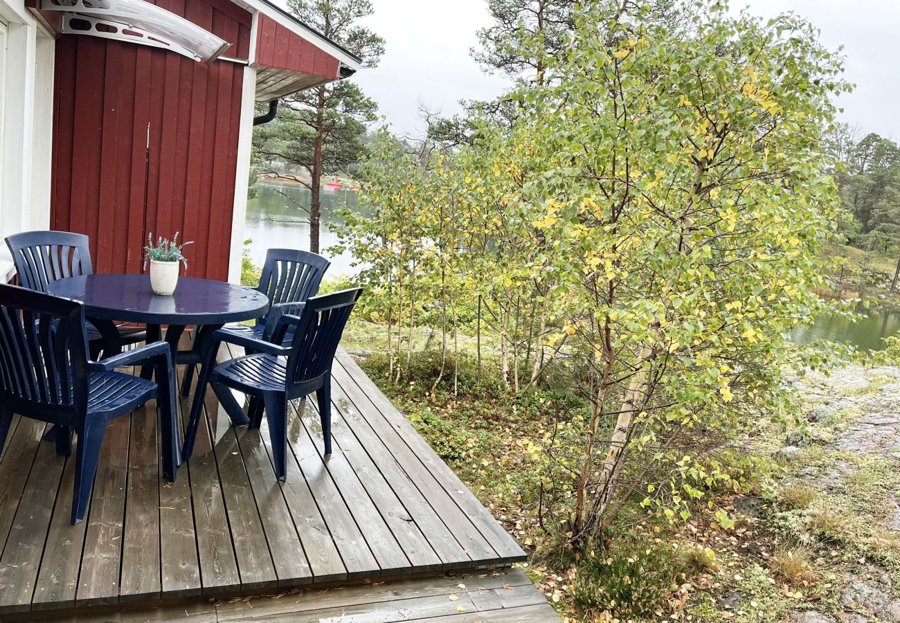 Stuga i Oskarshamn - Fin stuga belägen på en havstomt utanför Oskarshamn | SE05047