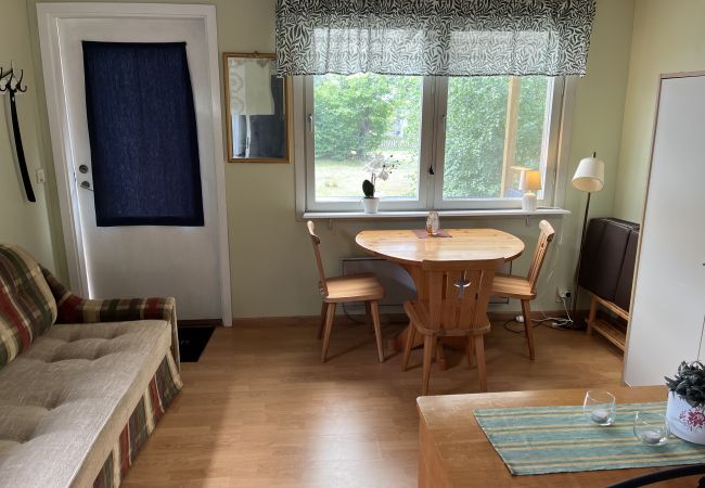 Stuga i Färjestaden - Trevlig stuga med gångavstånd till Färjestaden | SE04040 Stuga i Färjestaden - Trevlig stuga med gångavstånd till Färjestaden | SE04040
