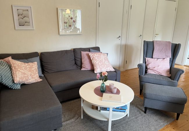 Stuga i Färjestaden - Trevlig stuga med gångavstånd till Färjestaden | SE04040 Stuga i Färjestaden - Trevlig stuga med gångavstånd till Färjestaden | SE04040