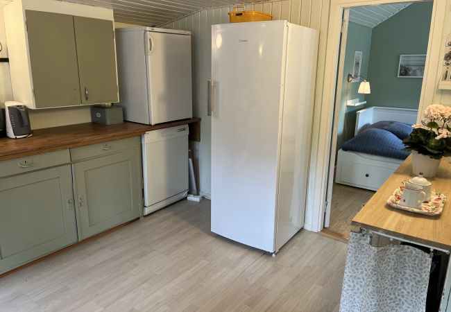 Stuga i Färjestaden - Trevlig stuga med gångavstånd till Färjestaden | SE04040 Stuga i Färjestaden - Trevlig stuga med gångavstånd till Färjestaden | SE04040