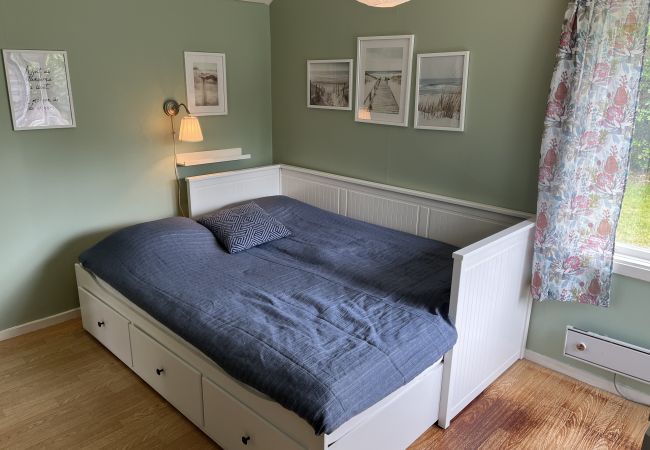 Stuga i Färjestaden - Trevlig stuga med gångavstånd till Färjestaden | SE04040 Stuga i Färjestaden - Trevlig stuga med gångavstånd till Färjestaden | SE04040