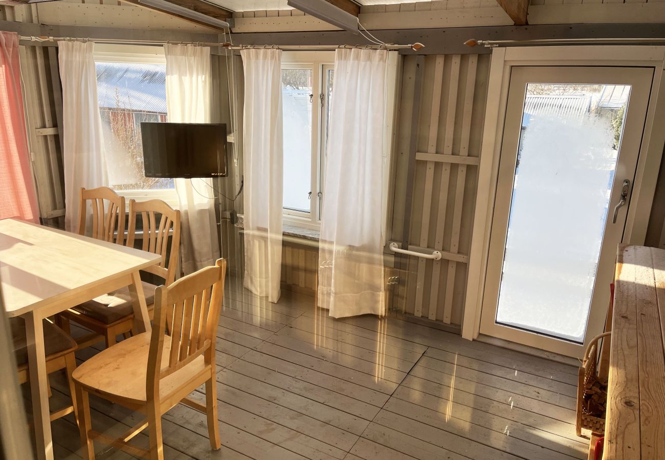Stuga i Bergkvara - Fin stuga belägen med närhet till en havsvik i Skäppevik I SE05058