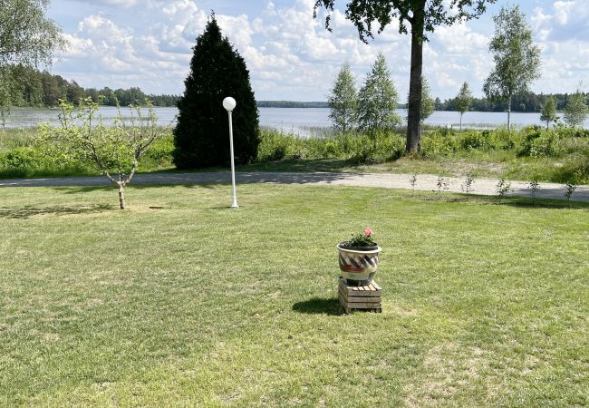 Stuga i Tånnö - Renoverad fin stuga belägen utanför Värnamo och bara 30 meter från sjön Flåren | SE07055 Stuga i Tånnö - Renoverad fin stuga belägen utanför Värnamo och bara 30 meter från sjön Flåren | SE07055