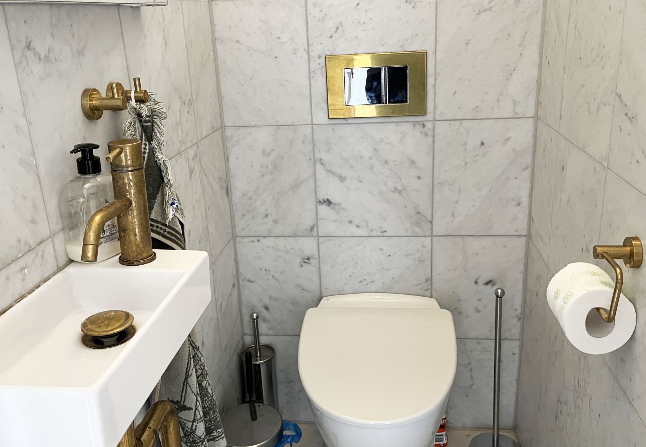 Stuga i Vimmerby - Pampig, rymlig villa belägen mitt i Vimmerby I SE05056