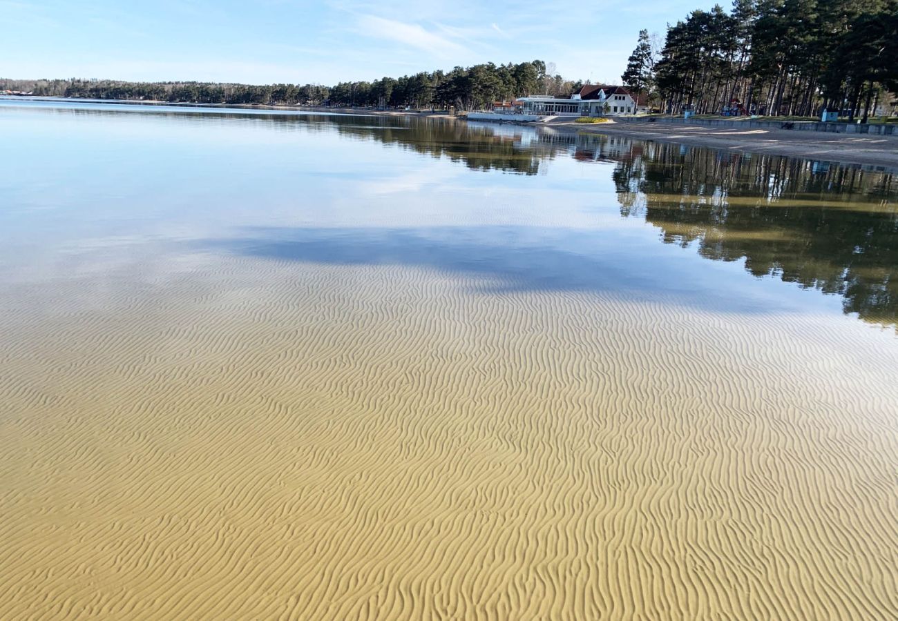 Stuga i Motala - Villa i Motala nära Varamon strand | SE10019