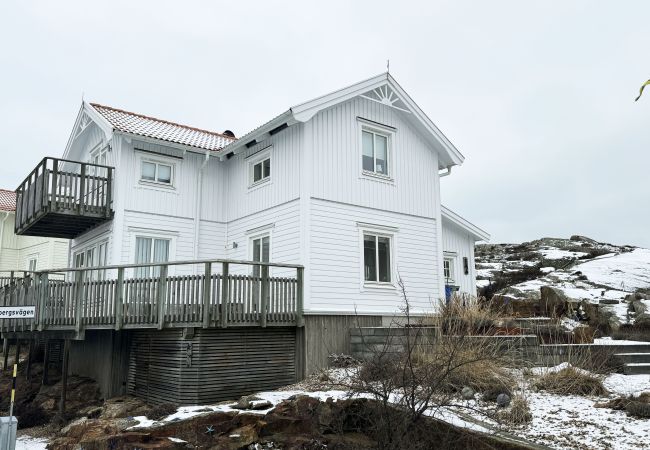  i Skärhamn - Väldisponerad villa i central Skärhamn, Tjörn | SE09050