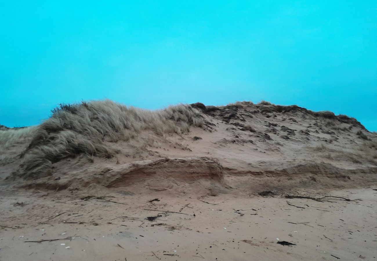 Stuga i Eldsberga - Fin liten stuga i pittoreska Tönnersa strandby, i närheten av Halmstad | SE02097