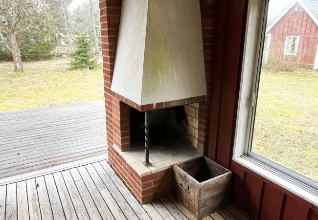 Stuga i Löttorp - Mysig stuga med närhet till hav och fina sandstränder öster om Löttorp | SE04047 Stuga i Löttorp - Mysig stuga med närhet till hav och fina sandstränder öster om Löttorp | SE04047