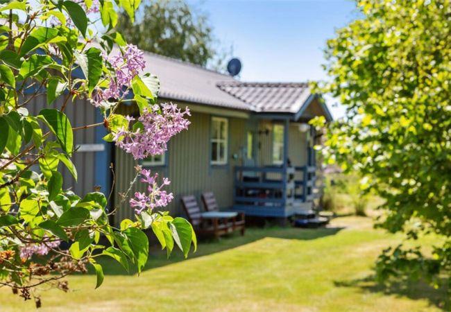 Stuga i Löttorp - Rymlig villa med naturskönt läge belägen utanför Löttorp | SE04048