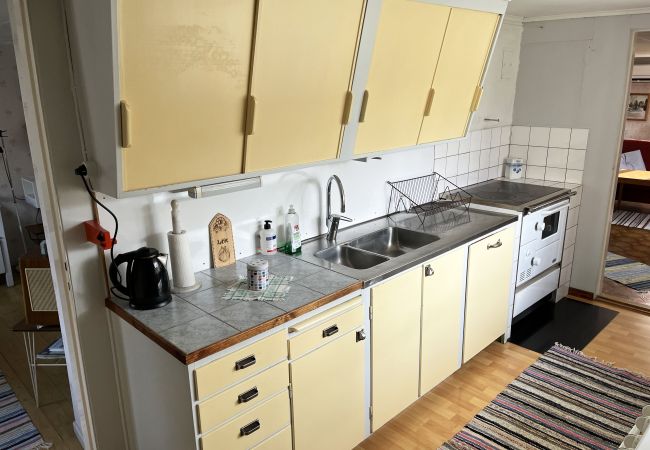 Stuga i Järnforsen - Röd stuga belägen med närhet till skog och mark utanför Virserum | SE05066 Stuga i Järnforsen - Röd stuga belägen med närhet till skog och mark utanför Virserum | SE05066