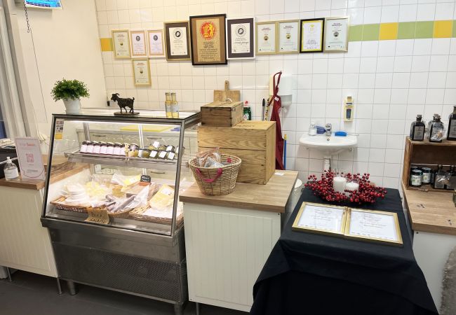 Stuga i Jämjö - Fin liten röd stuga på landsbygden belägen utanför Jämjö | SE05068 Stuga i Jämjö - Fin liten röd stuga på landsbygden belägen utanför Jämjö | SE05068