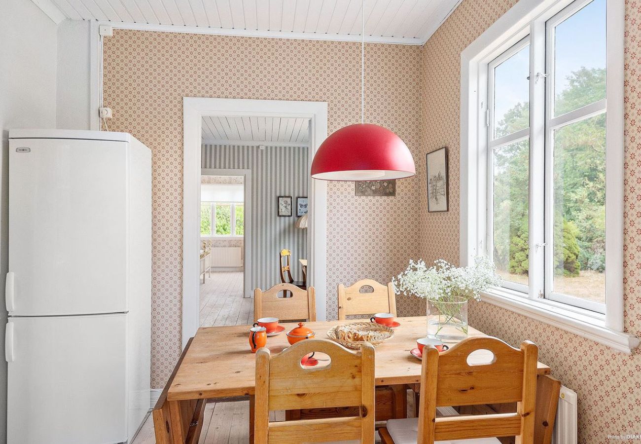 Stuga i Jämjö - Fin liten röd stuga på landsbygden belägen utanför Jämjö | SE05068