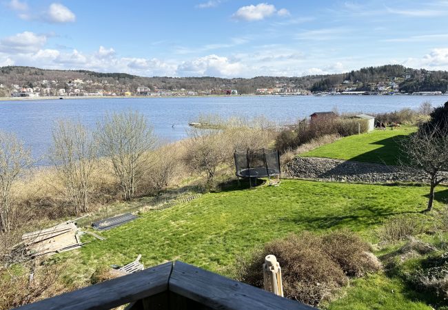 Stuga i Ljungskile - Härlig skärgårdsvilla utanför Ljungskile | SE09056