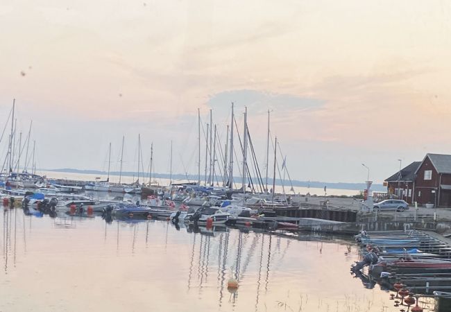Stuga i Färjestaden - Välskött och fin stuga i populära Stora Rör, norr om Färjestaden. | SE04052 Stuga i Färjestaden - Välskött och fin stuga i populära Stora Rör, norr om Färjestaden. | SE04052