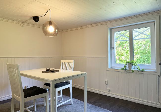 Stuga i Frändefors - Charmig Stuga vid Vänern, Frändefors | SE17013 Stuga i Frändefors - Charmig Stuga vid Vänern, Frändefors | SE17013