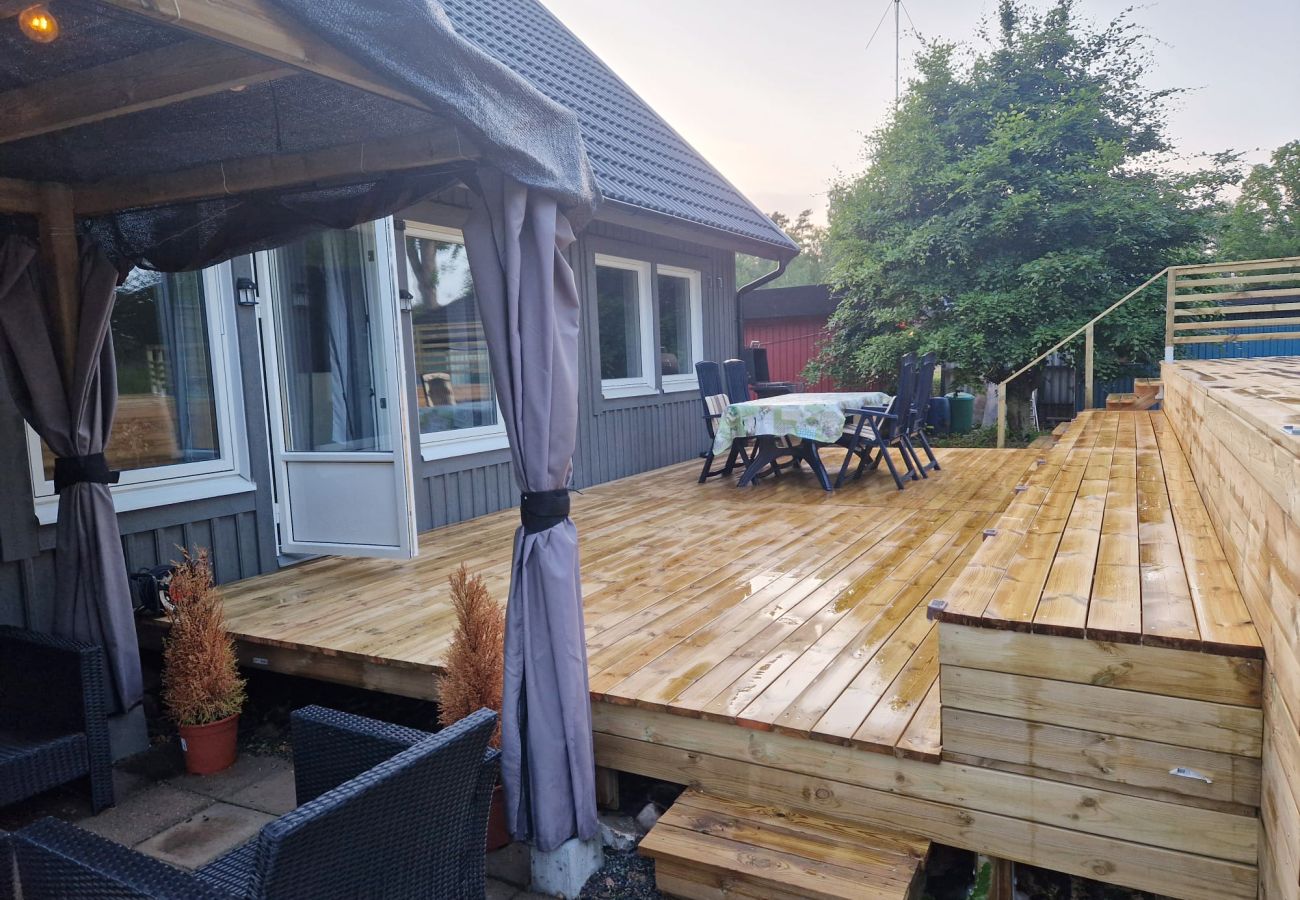 Stuga i Perstorp - Nybyggd villa med pool i Perstorp SE01068