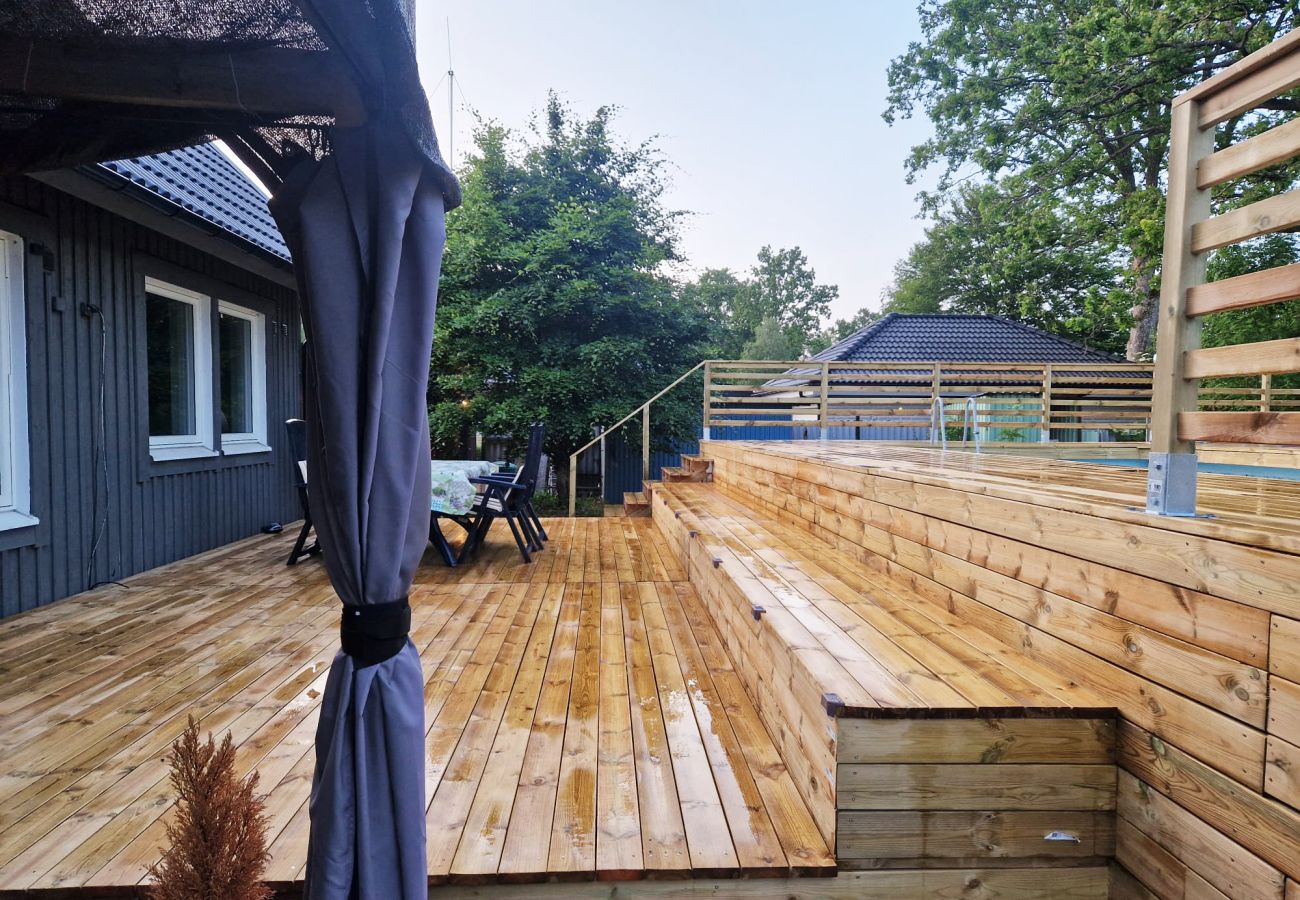 Stuga i Perstorp - Nybyggd villa med pool i Perstorp SE01068