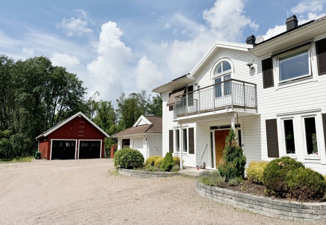 Stuga i Vallda - Vackert semesterhus med helt avskilt läge i natursköna Vallda | SE02095 Stuga i Vallda - Vackert semesterhus med helt avskilt läge i natursköna Vallda | SE02095