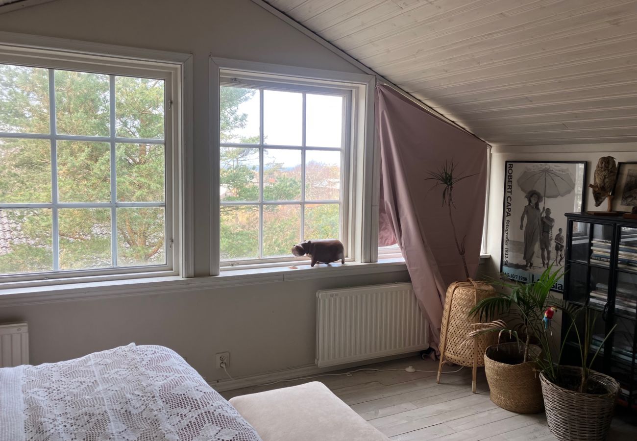 Stuga i Mellbystrand - Semesterhus i norra Mellbystrand med utsikt över Laholmsbukten  SE02039