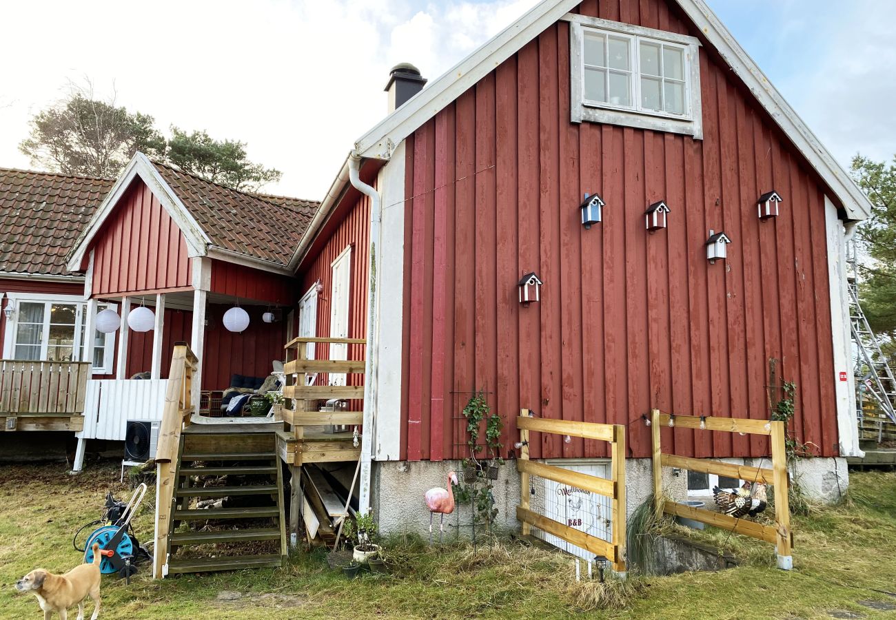 Stuga i Mellbystrand - Semesterhus i norra Mellbystrand med utsikt över Laholmsbukten  SE02039