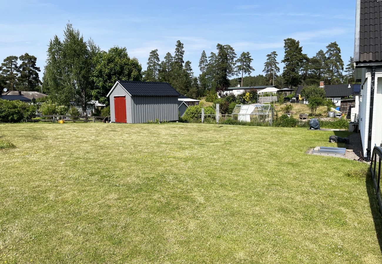 Stuga i Storebro - Stor fin villa med swimmingpool belägen i Storebro | SE05079