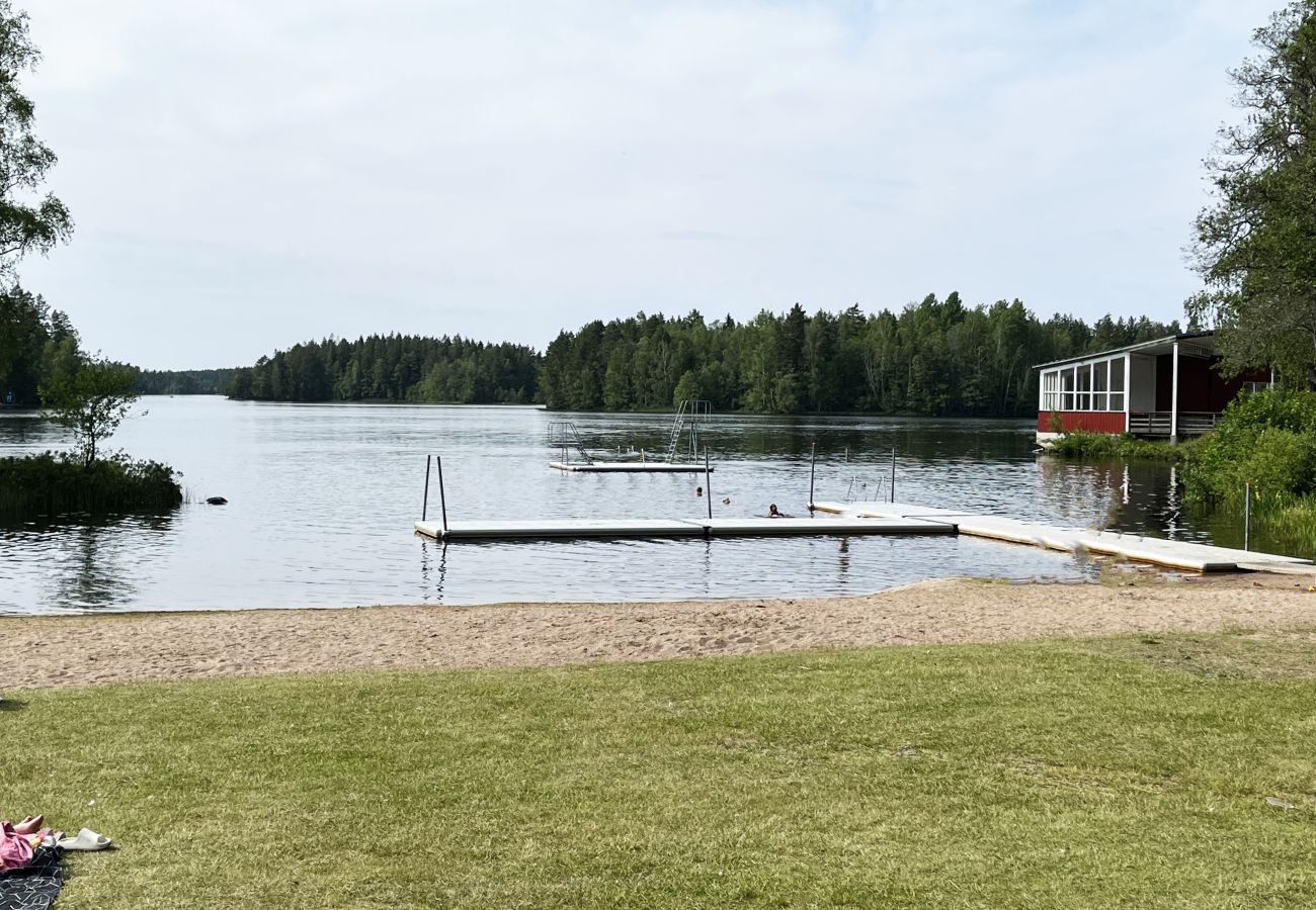 Stuga i Storebro - Stor fin villa med swimmingpool belägen i Storebro | SE05079