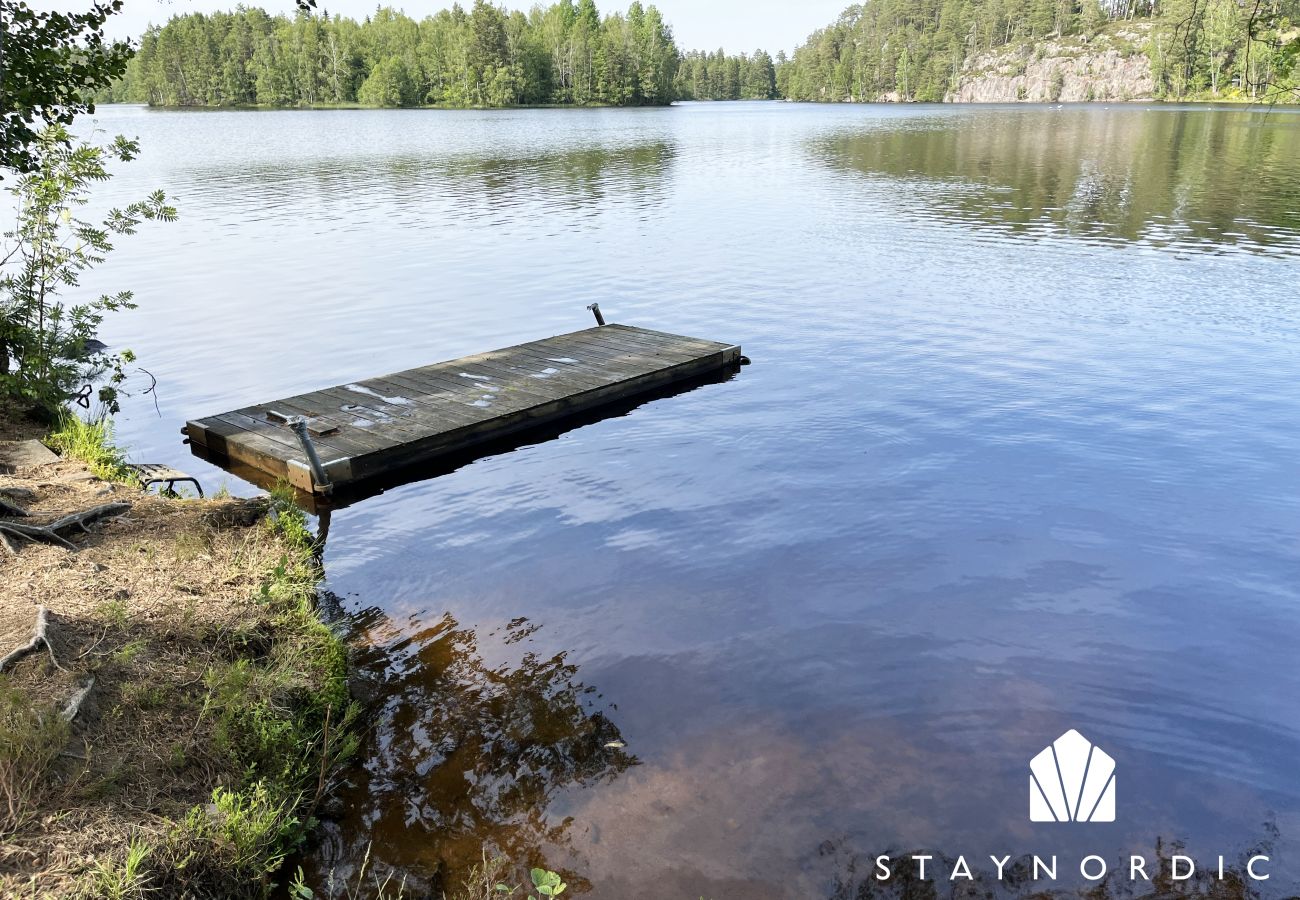 Stuga i Storebro - Stor fin villa med swimmingpool belägen i Storebro | SE05079