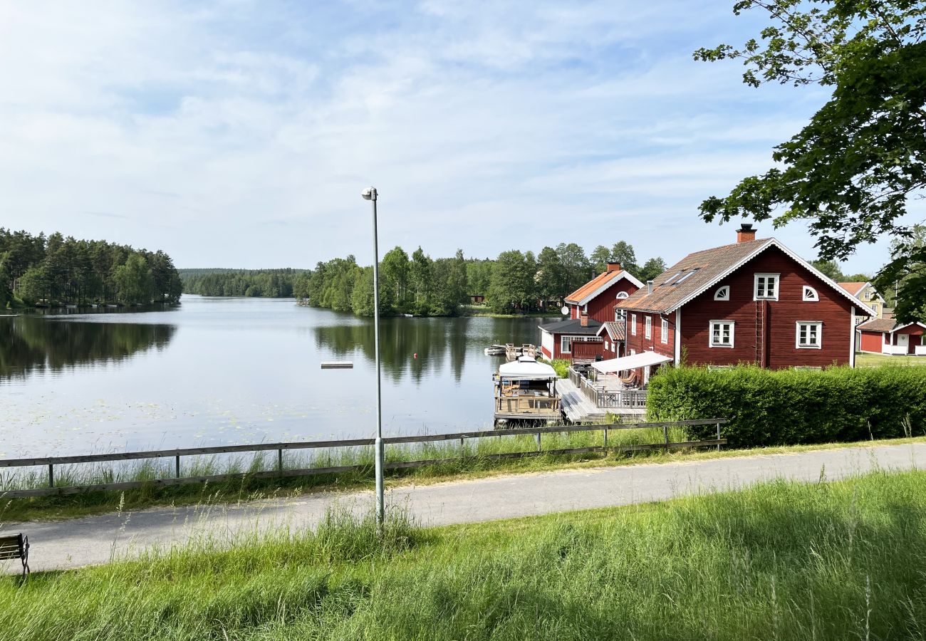 Stuga i Storebro - Stor fin villa med swimmingpool belägen i Storebro | SE05079