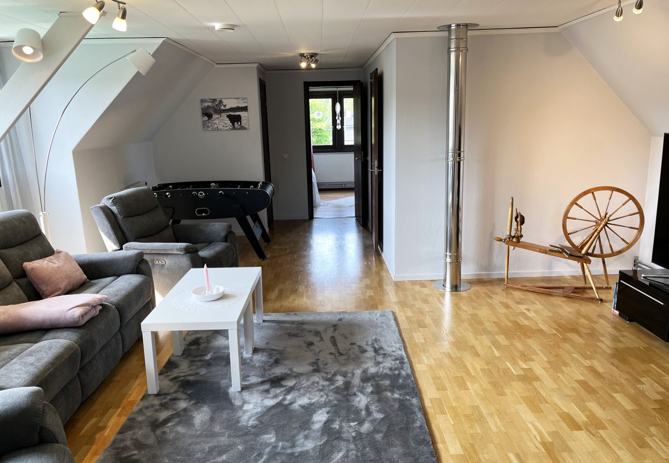 Stuga i Storebro - Stor fin villa med swimmingpool belägen i Storebro | SE05079
