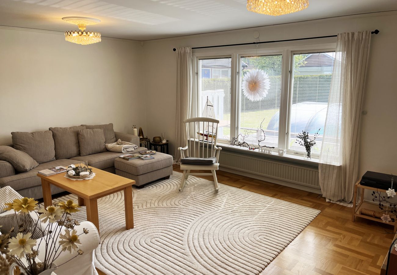 Stuga i Storebro - Stor fin villa med swimmingpool belägen i Storebro | SE05079