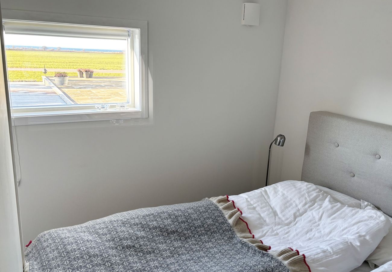 Stuga i Mörbylånga - Trivsam lägenhet på Öland med utsikt över Kalmarsund | SE04054