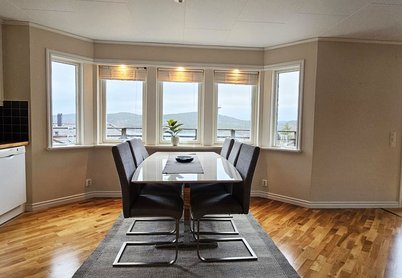 Stuga i Svanesund - Modern villa med havsutsikt i Svanesund | SE09101