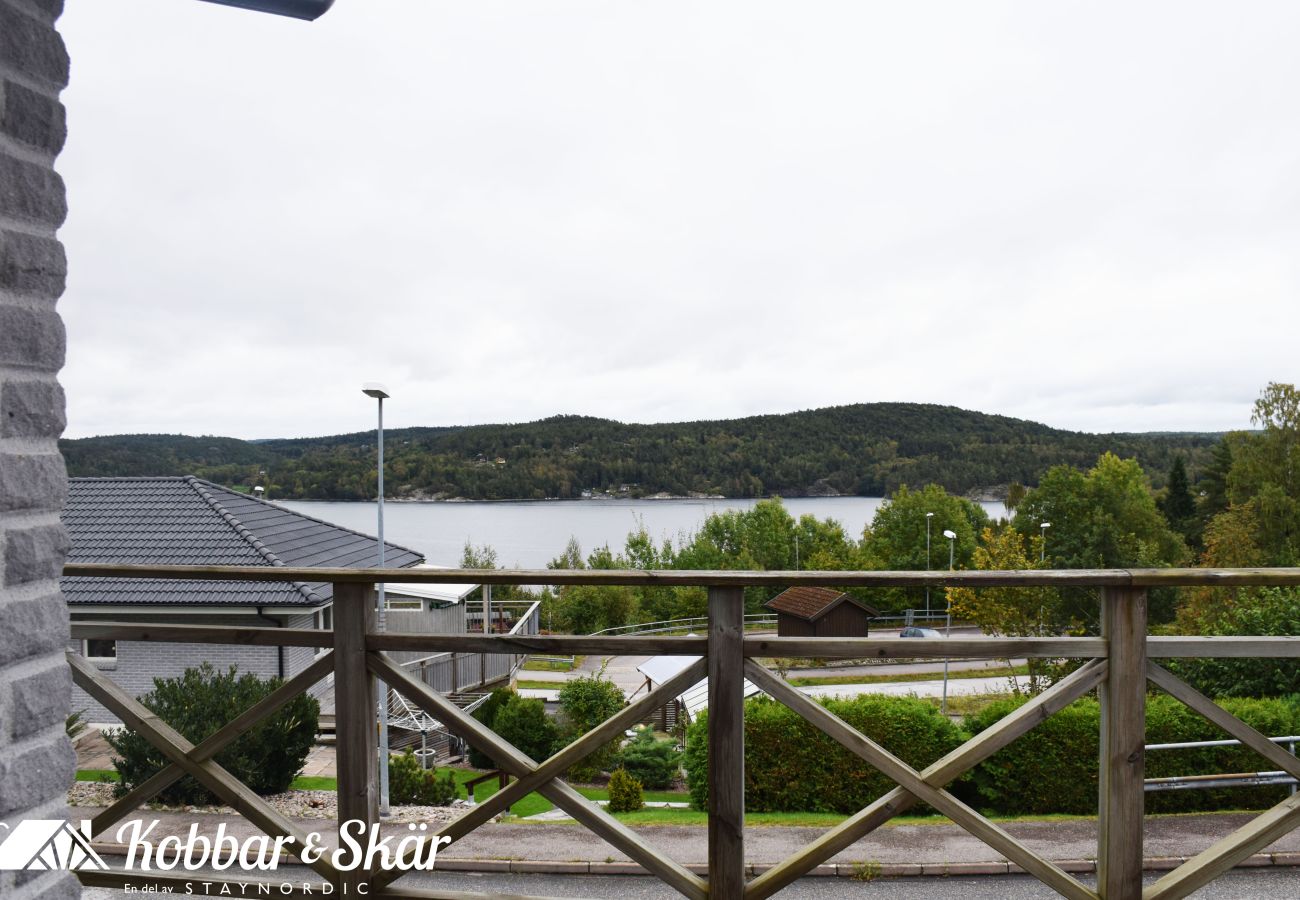 Stuga i Svanesund - Modern villa med havsutsikt i Svanesund | SE09101
