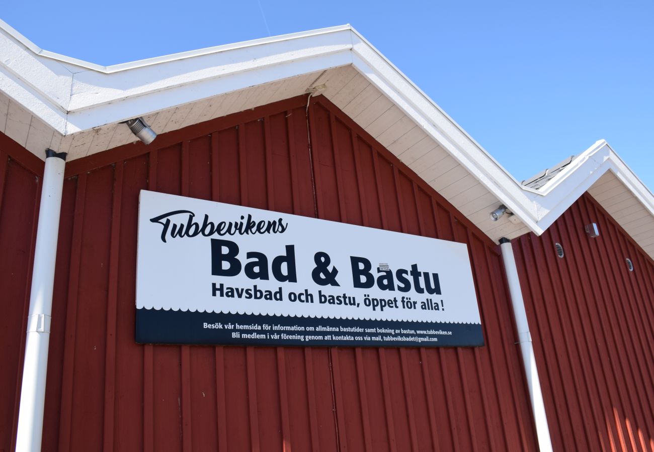 Stuga i Skärhamn - Stort hus med två lägenheter i centrala Skärhamn | SE09100