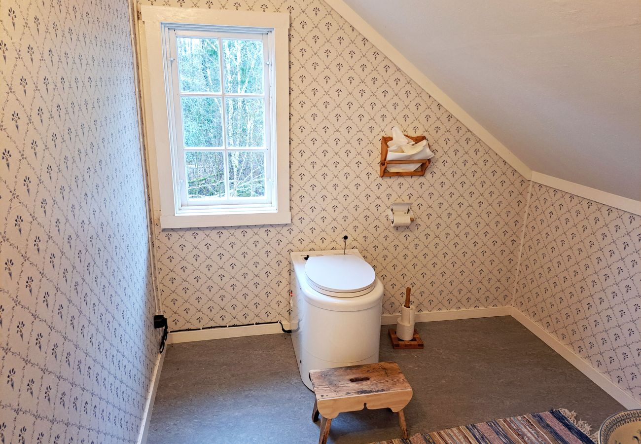 Stuga i Julita - Sommarhus med avskilt läge i Julita     SE14028