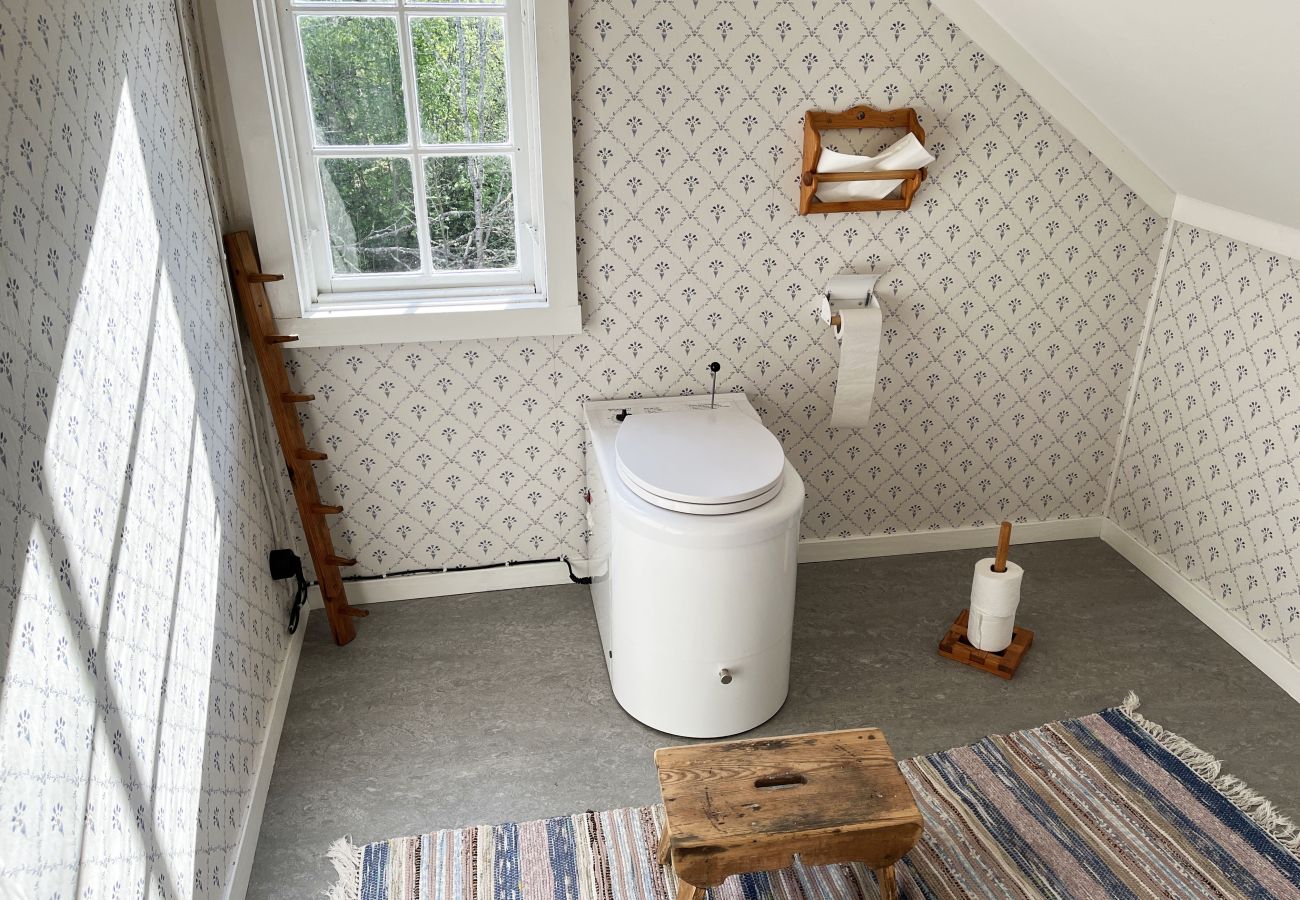 Stuga i Julita - Sommarhus med avskilt läge i Julita     SE14028